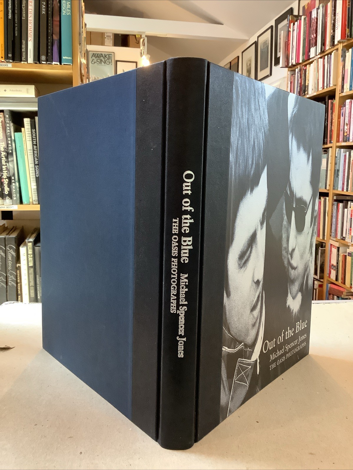 Out of the Blue: The Oasis Photographs by Michael Spencer Jones SIGNED Ltd Ed HB