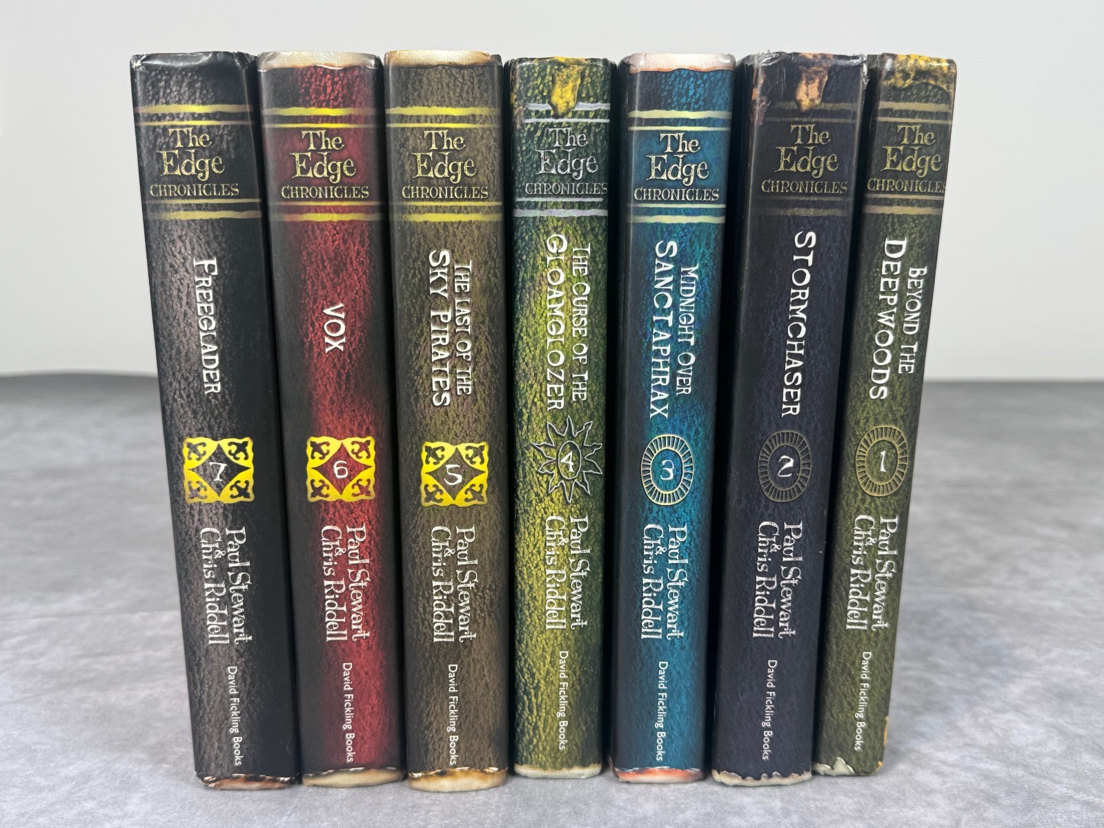 Lot 7 – Hardcover Set of The Edge Chronicles 1-7 Paul Stewart Chris Riddell Lot