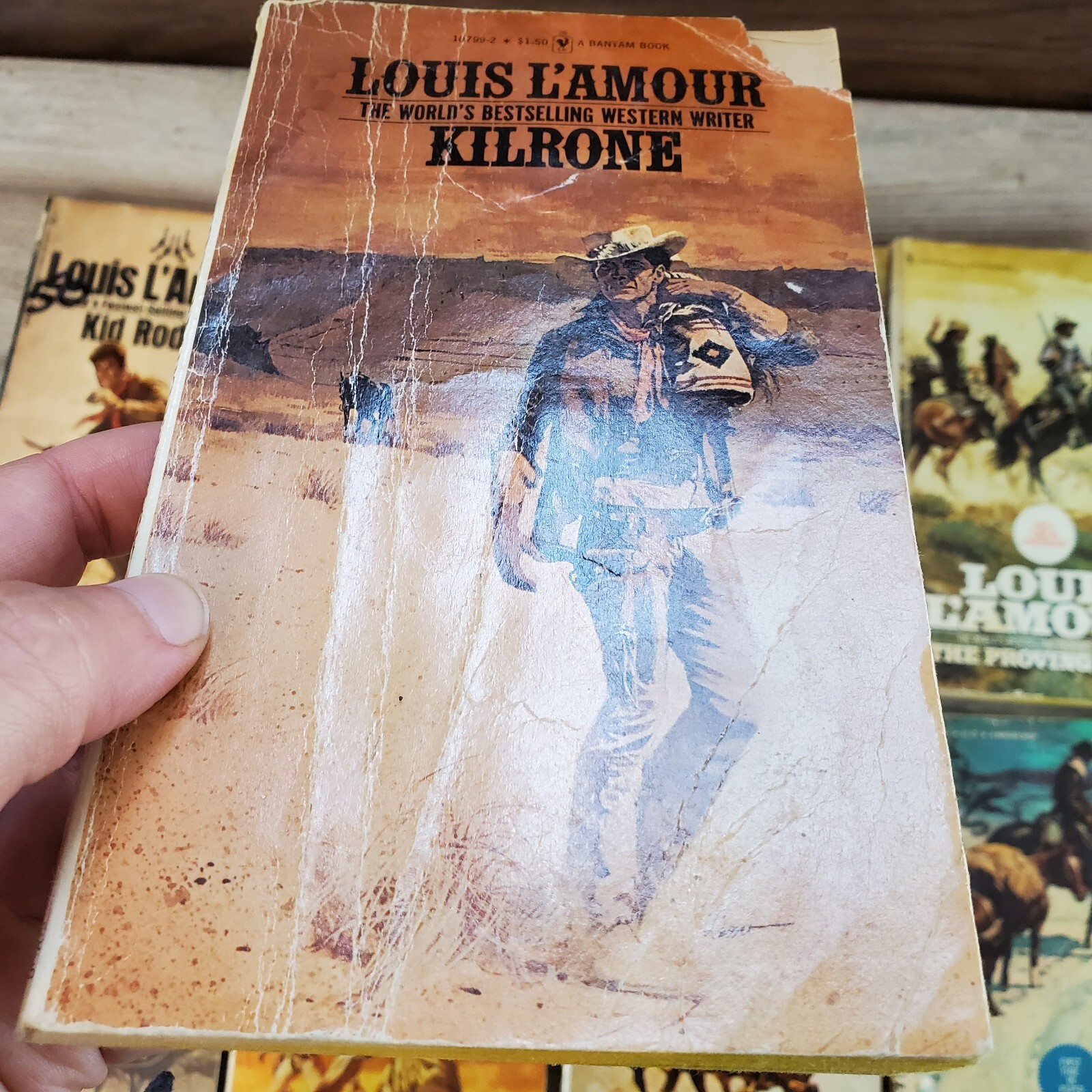 Lot of 8 Louis L’ Amour Books Kilrone Killoe Kid Rodelo Dark Canyon