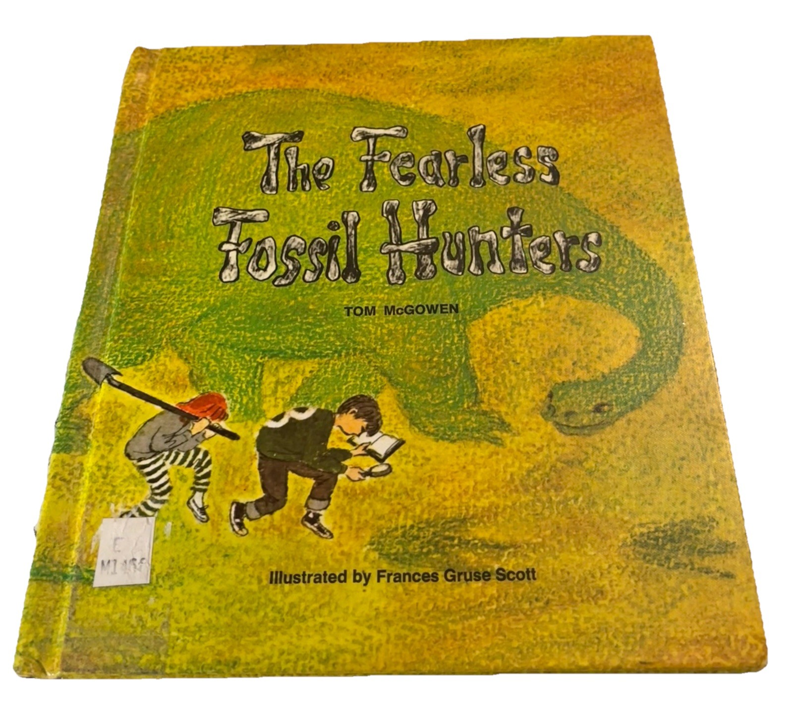 Vintage 1971 “The Fearless Fossil Hunters” Hardcover Book by Tom McGowen – RARE