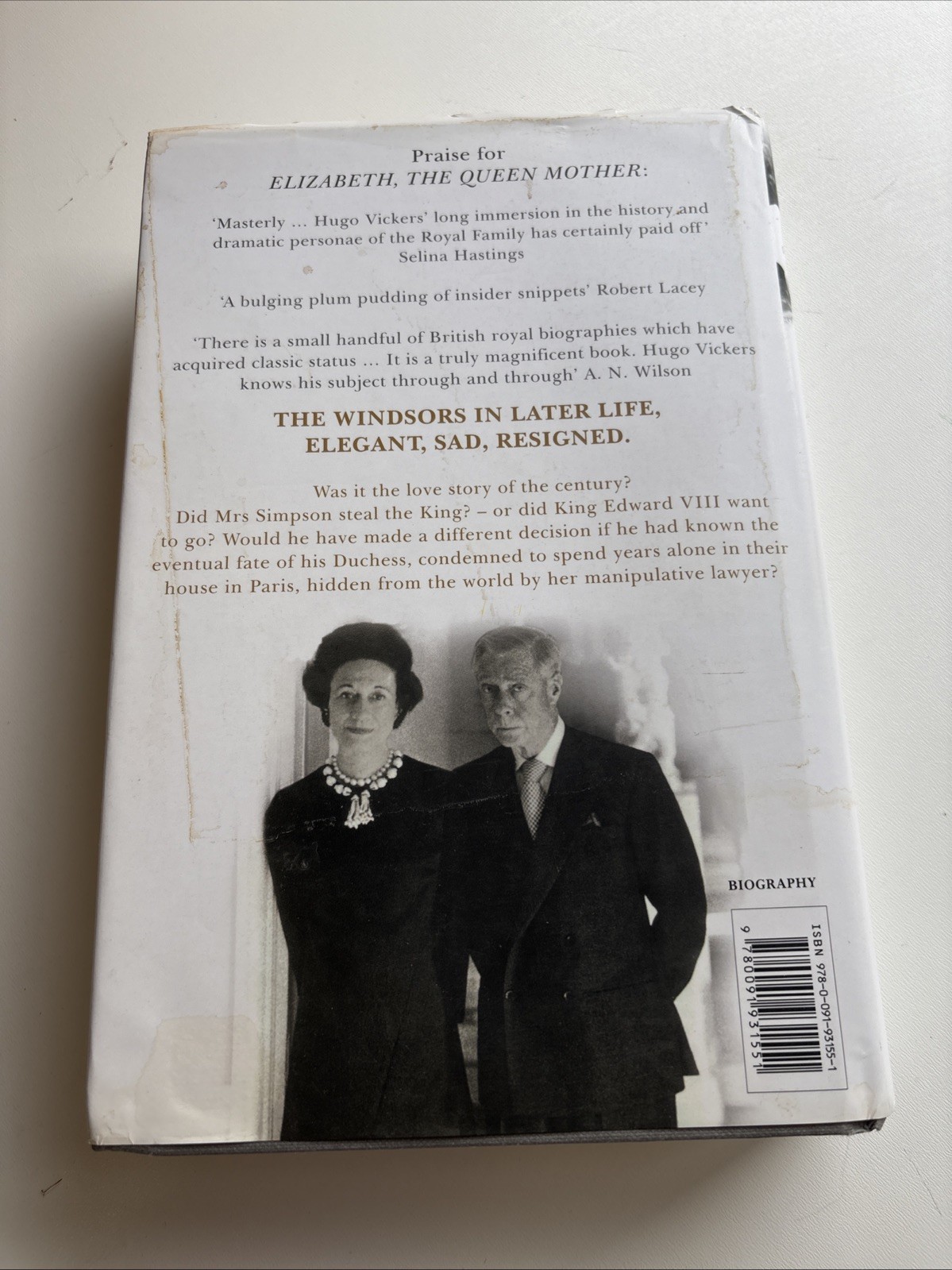 Behind Closed Doors: The Tragic Untold Story of the Duchess of Windor, Hardcover