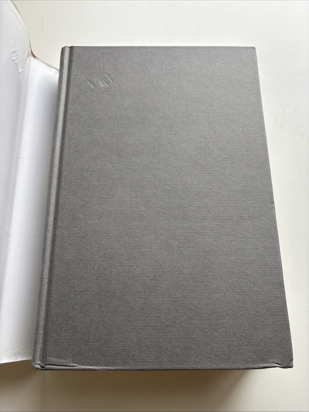 Behind Closed Doors: The Tragic Untold Story of the Duchess of Windor, Hardcover