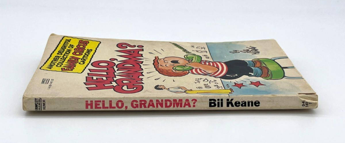 FAMILY CIRCUS “Hello, Grandma?” (1973) Bill Keane Cartoon Paperback 125 pages