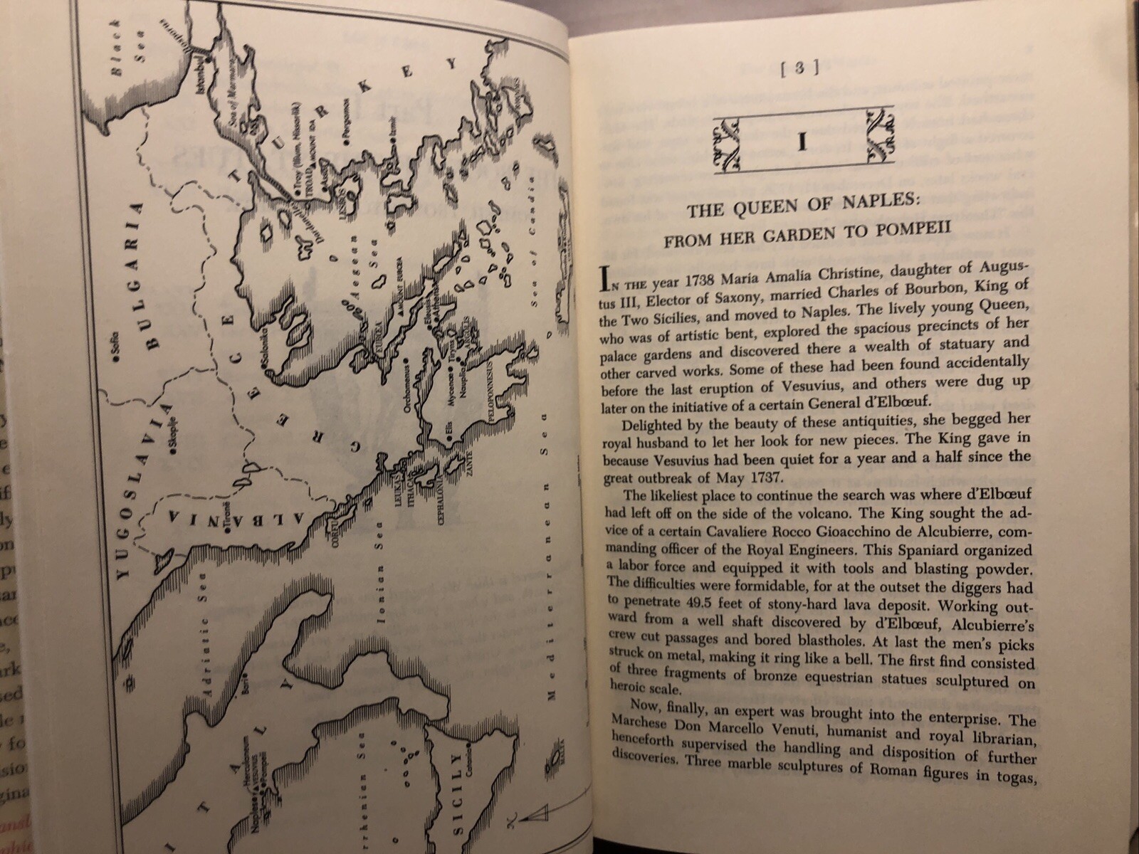 Gods, Graves & Scholars: The Story of Archaeology by C.W. Ceram – 1968 – HCDJ