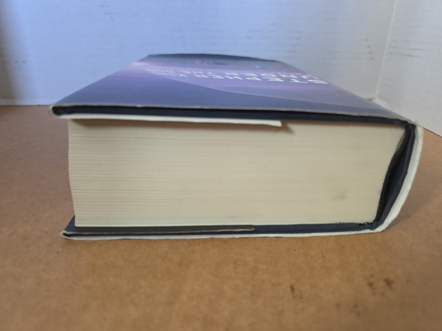 Under the Dome : A Novel by Stephen King (2009, Hardcover)