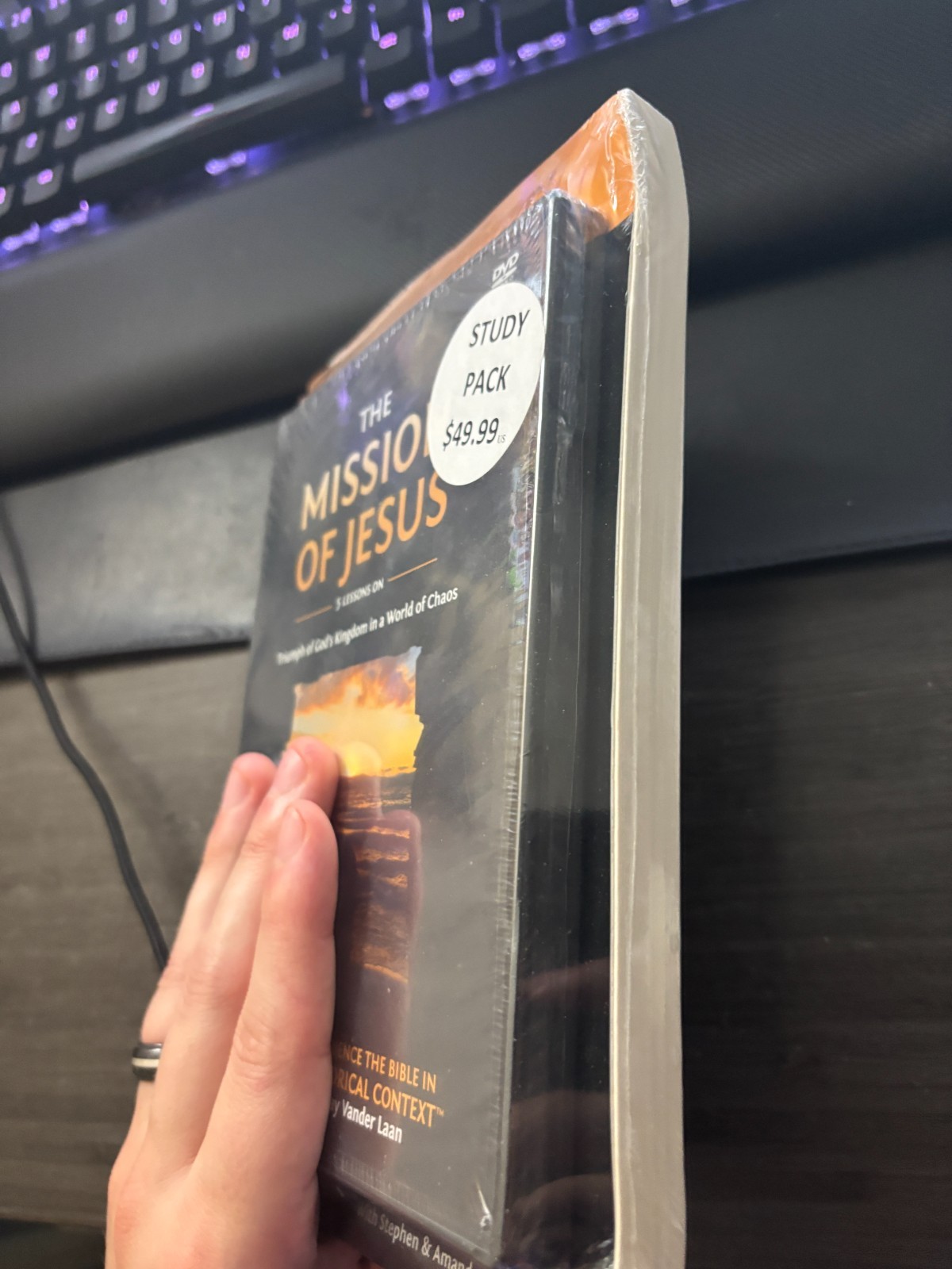 Mission of Jesus Discovery Guide with DVD : Triumph of God’s Kingdom in a World