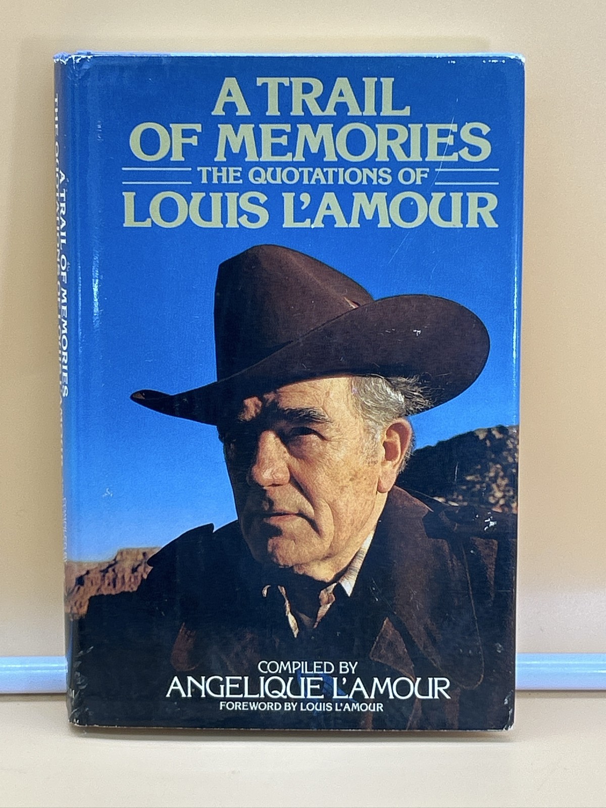 L’Amour’s Quotations: A Trail of Memories. Vintage. Bestseller novelist. USA lit