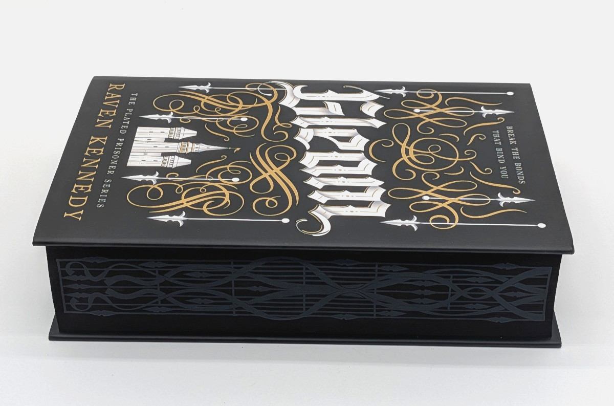 FairyLoot Exclusive: The Plated Prisoner 1-3 Set by Raven Kennedy SIGNED, HC/DJ