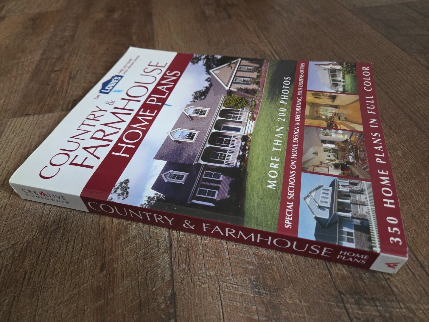 Country & Farmhouse Home Plans (Lowes) – Paperback – GOOD