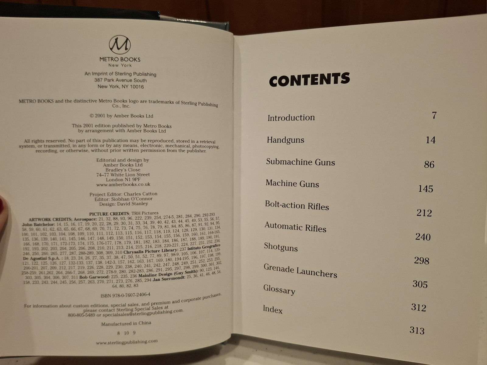 Twentieth Century Small Arms * Chris McNab * 2001 * HB & DJ * As New Condition