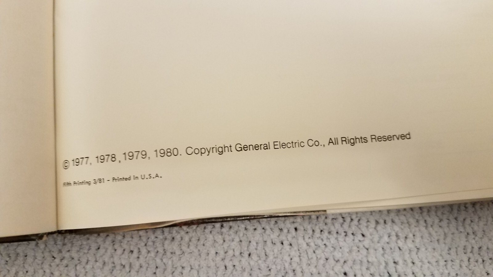 The Microwave Guide & Cookbook General Electric Vintage Book 1981