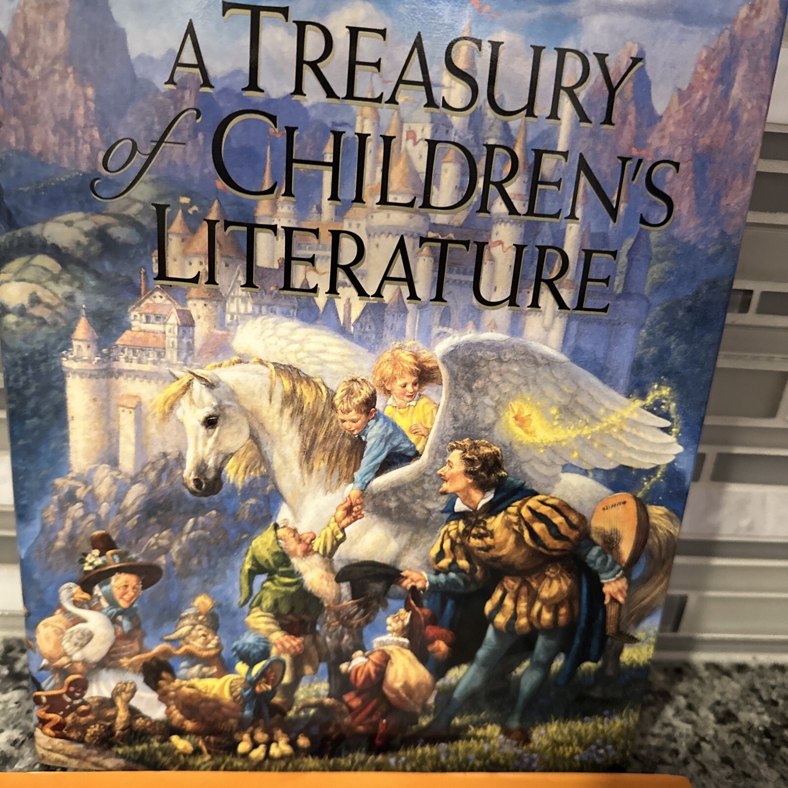 VTG 📚A Treasury Of Children’s Literature” Armand Eisen HCDJ 1992+ Animal Atlas
