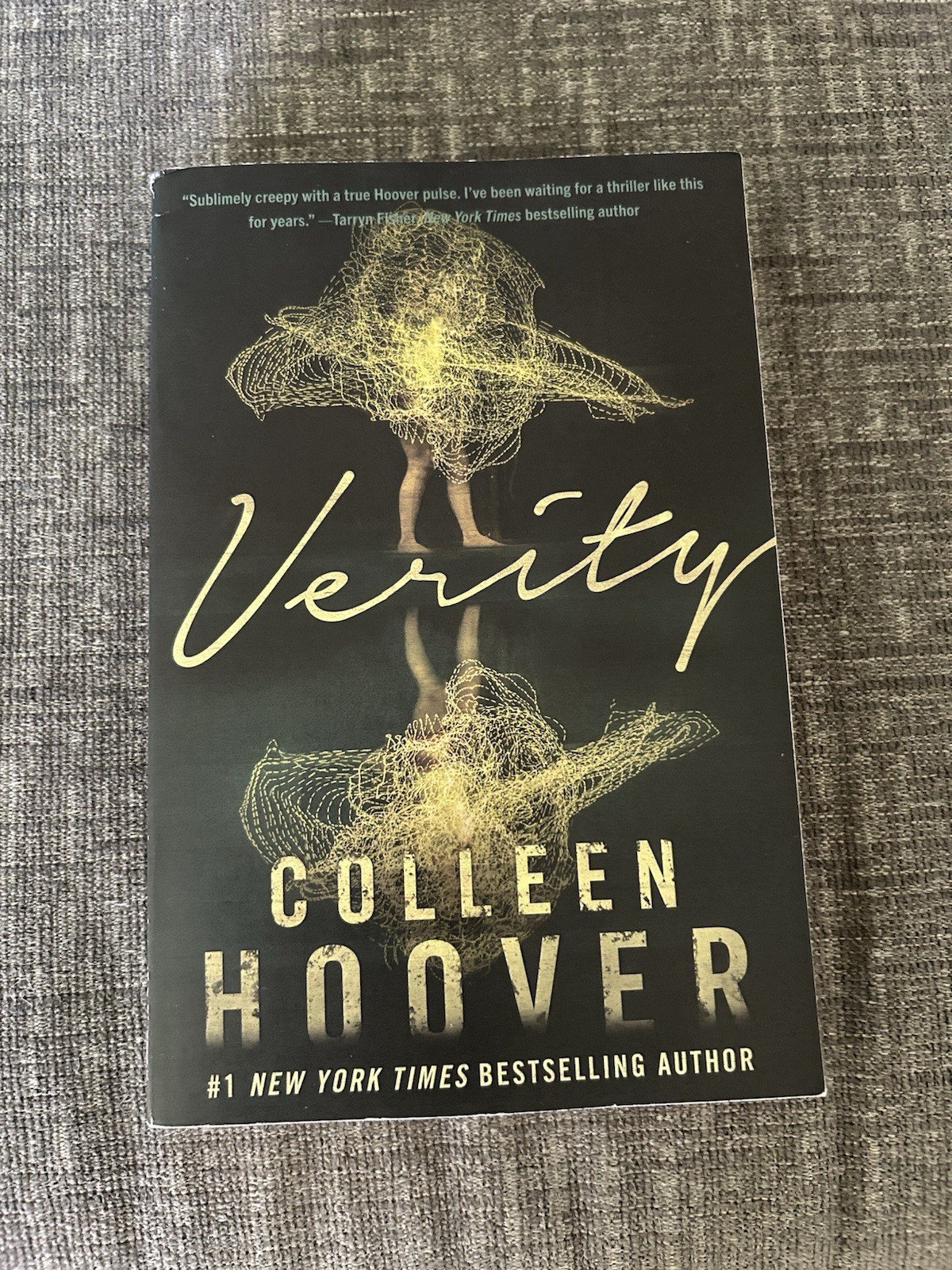VERITY By Colleen Hoover Paperback 323 Pages New