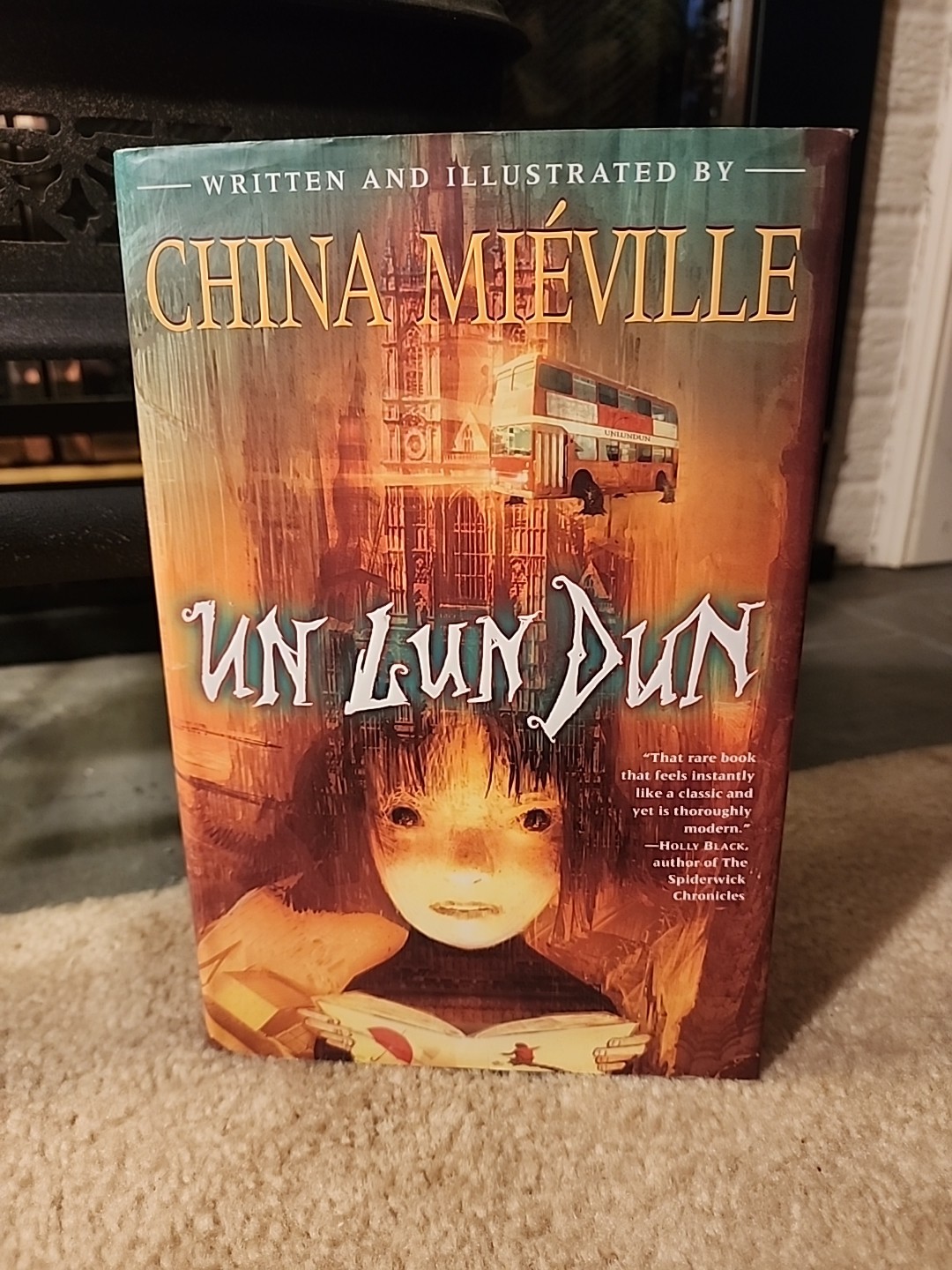 China Miéville SIGNED/Inscribed “Un Lun Dun” (2007) 1st Edition HCDJ