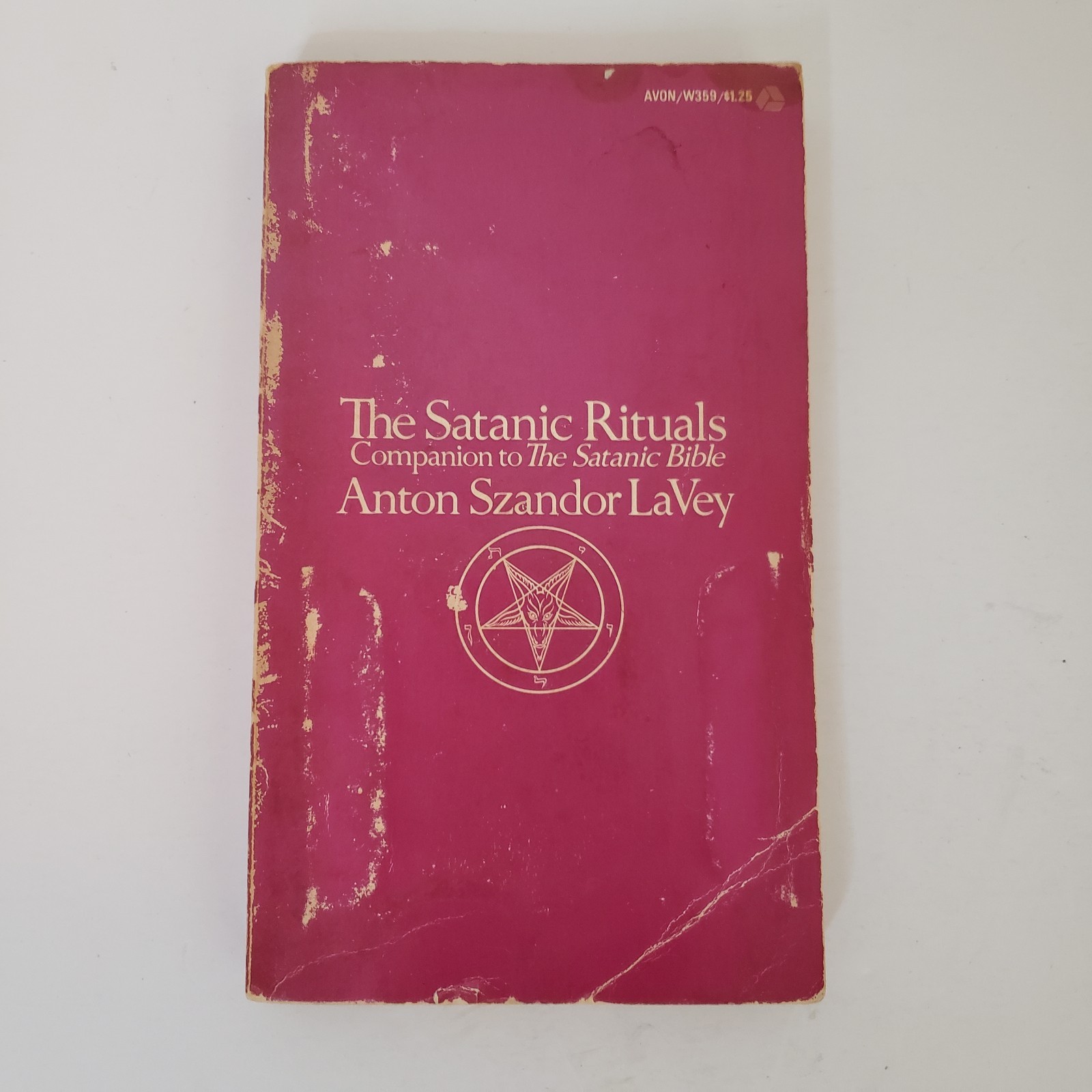 The Satanic Rituals Paperback Book Anton Szandor LaVey 1972 1st Avon Printing