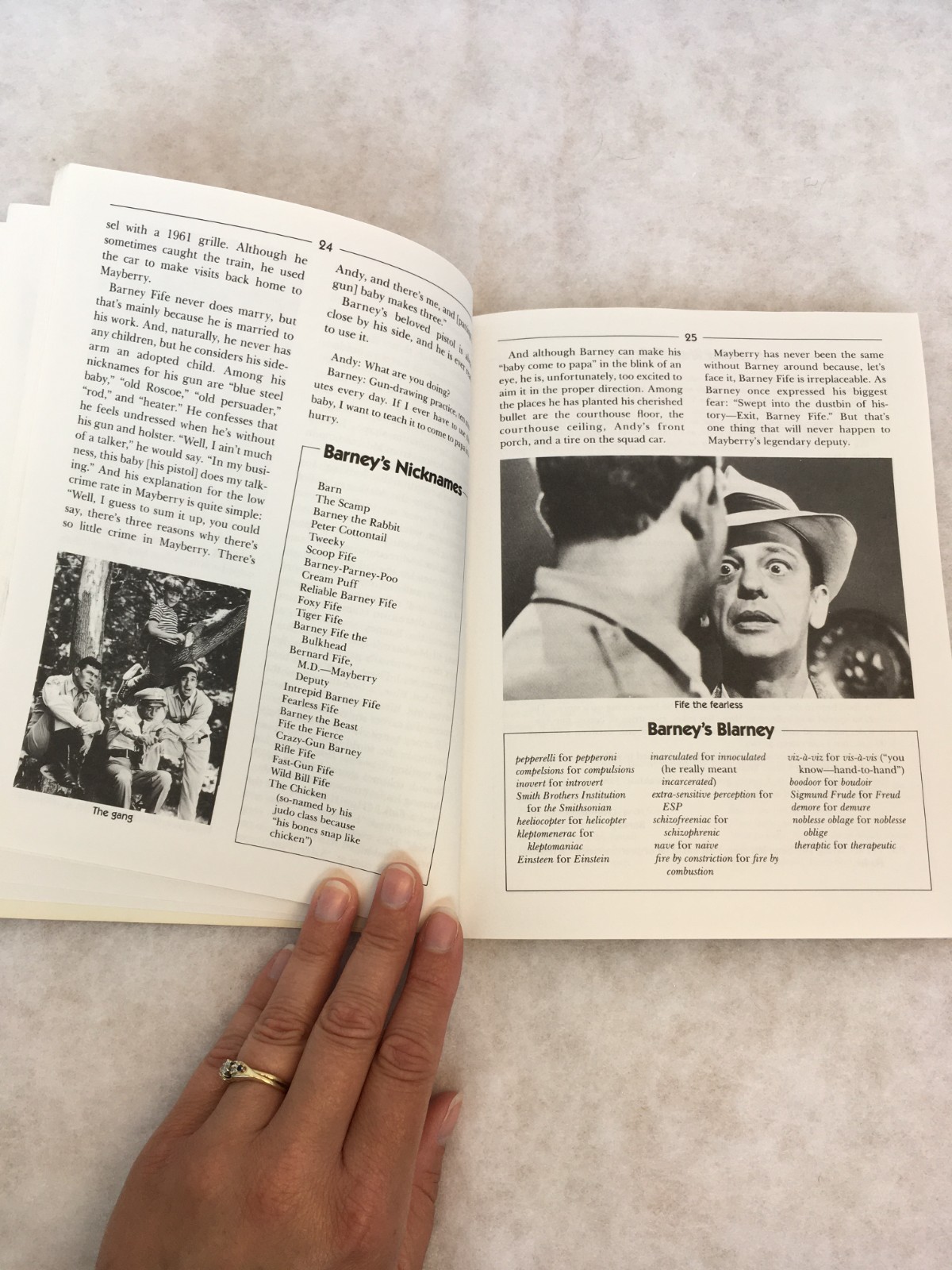 The Andy Griffith Show Complete Guide Book by Ken Beck & Jim Clark (1985)